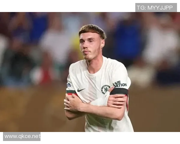 梅开二度的拉斐尔维加助力帕尔梅拉斯逆转胜利展现伟大比赛精神